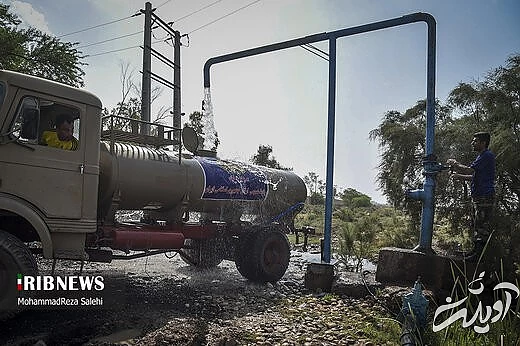 آبرسانی تانکرهای ارتش به روستاهای دشت آزادگان اهواز